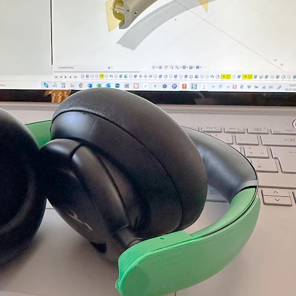 Ersatzbügel für Soundcore Life Q30 Kopfhörer. Mit diesem Ersatzteil kann der Kopfhörer schnell und günstig wieder repariert werden.